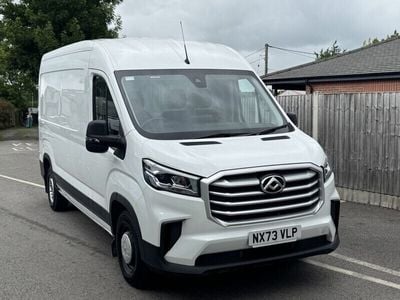 Maxus V90