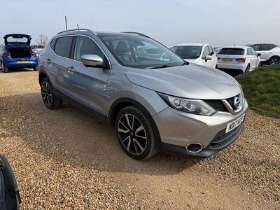 Used Nissan Qashqai S 115 HP (84 kW) 2017 Silver SUV