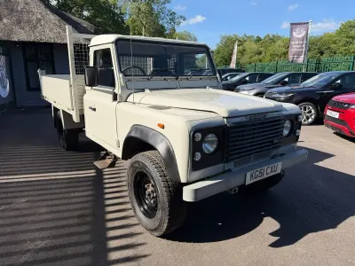 Used Land Rover Defender 90 HP (66 kW) 2001 Cream