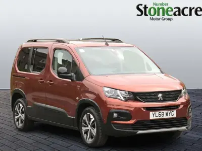 Gebraucht Peugeot Rifter GT-line 131 PS (96 kW) 2019 Braun Van / Kleinbus