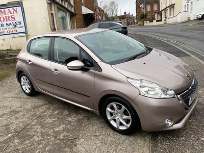 Used Peugeot 208 Active 82 HP (60 kW) 2014 Champagne Hatchback