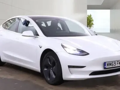 Usado Tesla Model 3 254 kW (346 HP) 2019 Branco Sedan