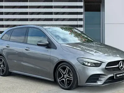 Begagnad Mercedes B200 AMG Line Premium 150 HK (110 kW) 2022 Grå Minibuss
