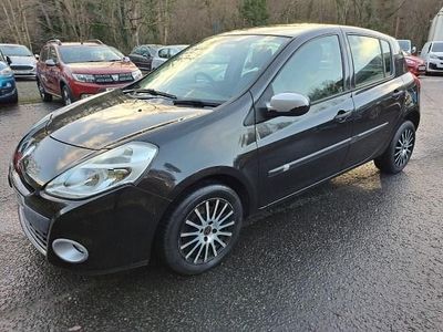 Black Used 2011 Renault Clio II Hatchback | £2,795 (Fair price)