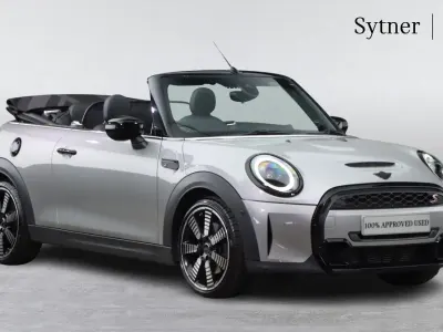 Używany Mini Cooper S Exclusive 176 KM (129 kW) 2023 Srebrny Hatchback
