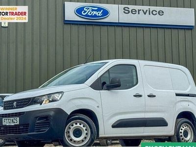 Used Peugeot Partner Premium 131 HP (96 kW) 2023 White MPV