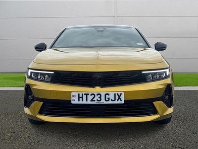 Begagnad Vauxhall Astra 130 HK (95 kW) 2023 Gul Halvkombi