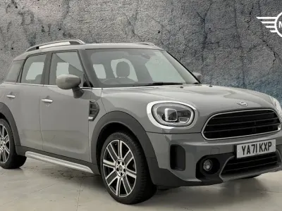 Usado Mini Cooper Countryman Exclusive 134 CV (98 kW) 2022 Gris SUV