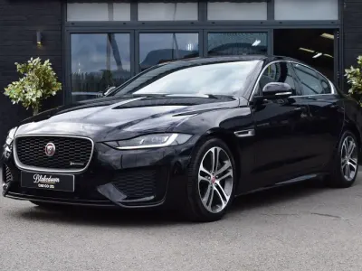 Używany Jaguar XE R-Dynamic 2019 Czarny Sedan/Limuzyna