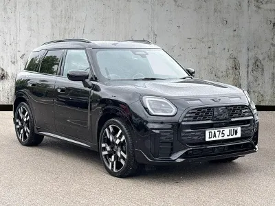 Usado Mini Countryman Sport 170 CV (125 kW) 2025 Negro SUV