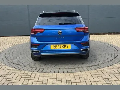 Usado VW T-Roc R-line 150 HP (110 kW) 2021 Azul SUV