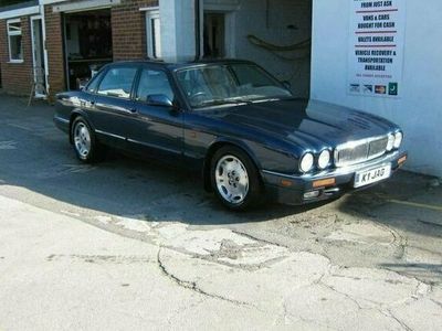 Jaguar XJ6