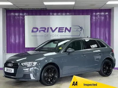 Begagnad Audi A3 Sport 184 HK (135 kW) 2019 Grå Sedan