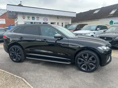 Usado Jaguar F-Pace 300 HP (220 kW) 2020 Preto SUV