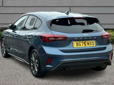 Used Ford Focus ST-Line 153 HP (112 kW) 2025 Blue Hatchback