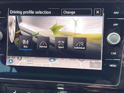 Begagnad VW Passat R-line 147 HK (108 kW) 2023 Blå Kombi