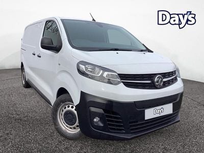 Used Vauxhall Vivaro 100 kW (136 HP) 2022 White MPV