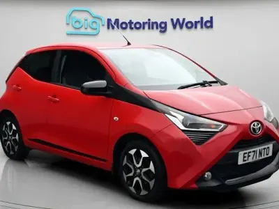 Used Toyota Aygo Trend 72 HP (52 kW) 2021 Red Hatchback