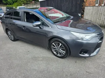 Used Toyota Avensis