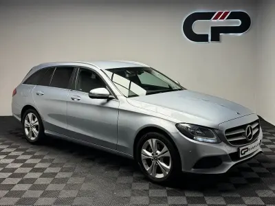 Begagnad Mercedes C200
