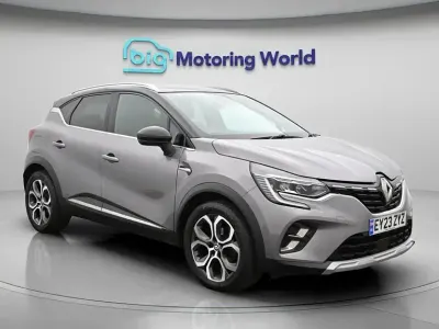 Usado Renault Captur Techno 90 HP (66 kW) 2023 Cinzento SUV