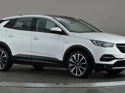 Used Vauxhall Grandland X Elite 131 HP (96 kW) 2020 White SUV