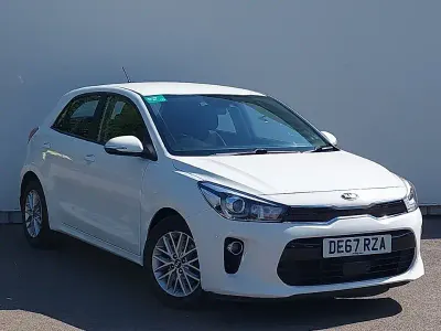 Used Kia Rio 2017 White Hatchback