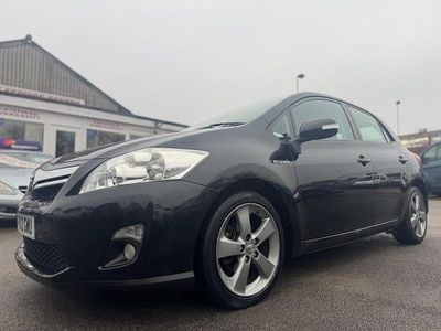 Used Toyota Auris Hybrid T4 136 HP (100 kW) 2012 Black Hatchback