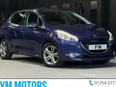 Used Peugeot 208 Allure 82 HP (60 kW) 2015 Blue Hatchback