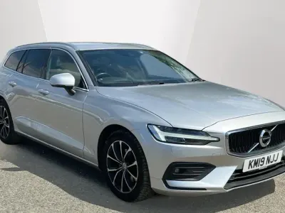 Used Volvo V60 Momentum 190 HP (139 kW) 2019 Silver Estate