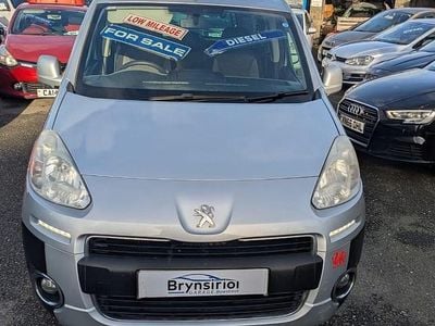 Used Peugeot Partner Tepee Outdoor 92 HP (67 kW) 2014 Silver MPV