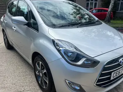 Used Hyundai ix20 SE 90 HP (66 kW) 2017 Grey Hatchback