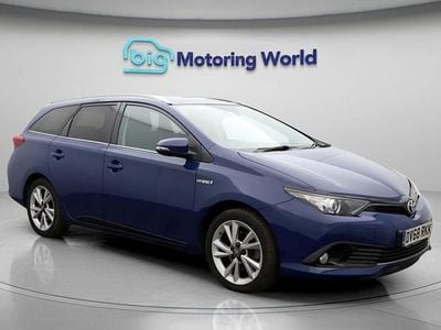 Used Toyota Auris Hybrid Design 81 HP (59 kW) 2019 Blue Estate