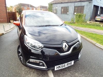 Used Renault Captur Dynamique 90 HP (66 kW) 2017 Black SUV