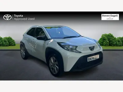 Used Toyota Aygo X PURE 72 HP (52 kW) 2024 White SUV
