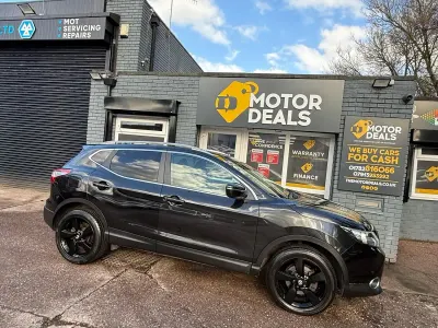 Used Nissan Qashqai N-Connecta 110 HP (80 kW) 2017 Black SUV