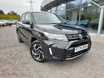 Używany Suzuki Vitara 116 KM (85 kW) 2025 Czarny SUV