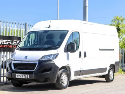Używany Peugeot Boxer Premium 140 KM (102 kW) 2023 Biały Van