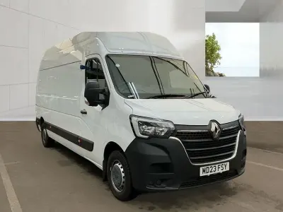 Used Renault Master Business 135 HP (99 kW) 2023 White MPV