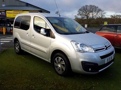 Used Citroën Berlingo Feel 100 HP (73 kW) 2019 Silver MPV