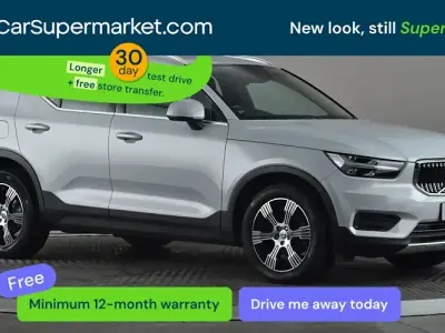 Usado Volvo XC40 Inscription 163 HP (119 kW) 2021 Prateado SUV