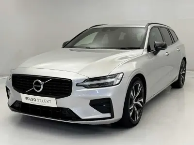 Used Volvo V60 R-Design 161 HP (118 kW) 2022 Estate