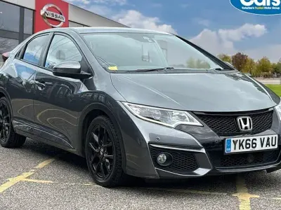 Begagnad Honda Civic Sport 120 HK (88 kW) 2016 Silver Halvkombi