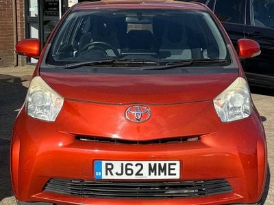 Used Toyota iQ 68 HP (50 kW) 2012 Orange Hatchback