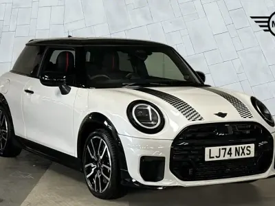 Używany Mini Cooper Hatch 154 KM (113 kW) 2024 Biały Hatchback