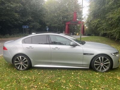 Begagnad Jaguar XE R-Sport 180 HK (132 kW) 2018 Silver Sedan