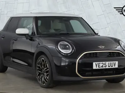 Used Mini Cooper Hatch 113 kW (154 HP) 2025 Black Hatchback