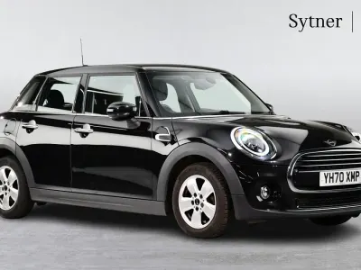 Używany Mini Cooper Classic 136 KM (100 kW) 2020 Czarny Hatchback