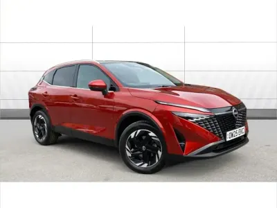 Used Nissan Qashqai N-Connecta 138 HP (101 kW) 2025 Red SUV