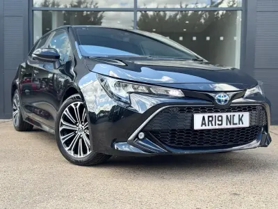 Used Toyota Corolla Design 122 HP (89 kW) 2019 Black Hatchback